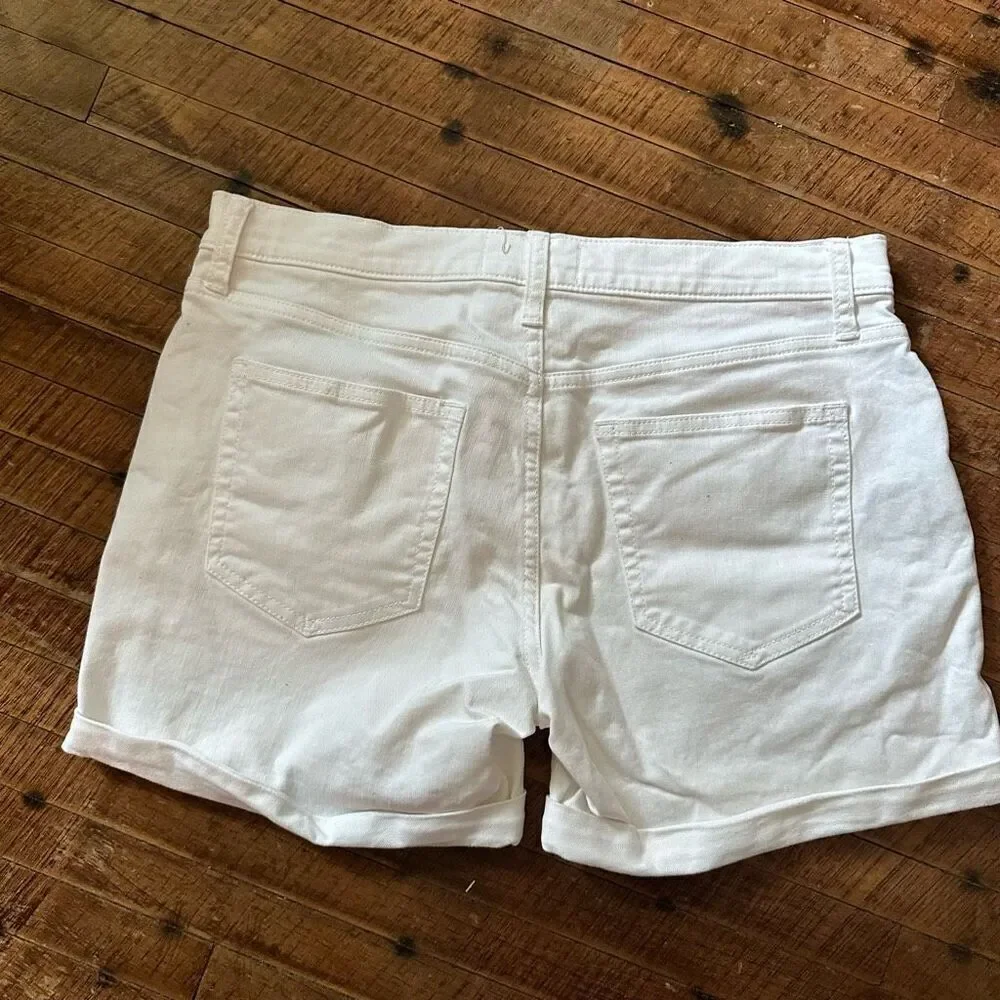 Gap white 5” preppy minimalist classic size 28 shorts